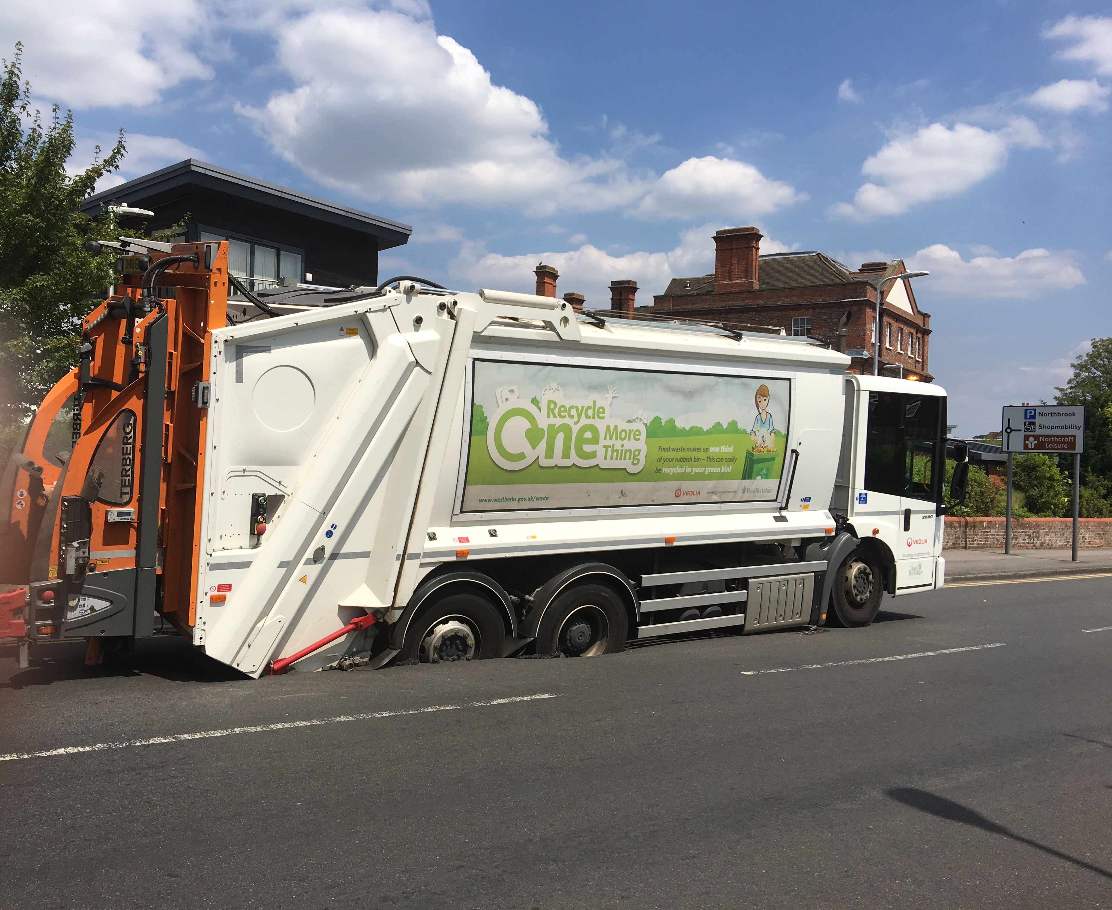 Waste Lorry Stuck in Newbury