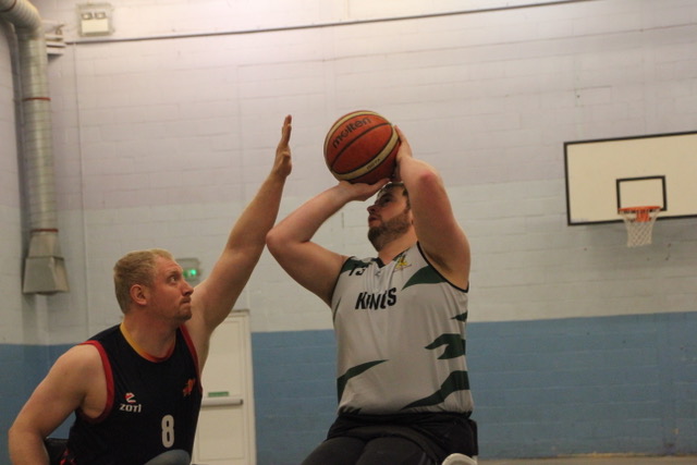 Peter Rapley Lines up the Shot